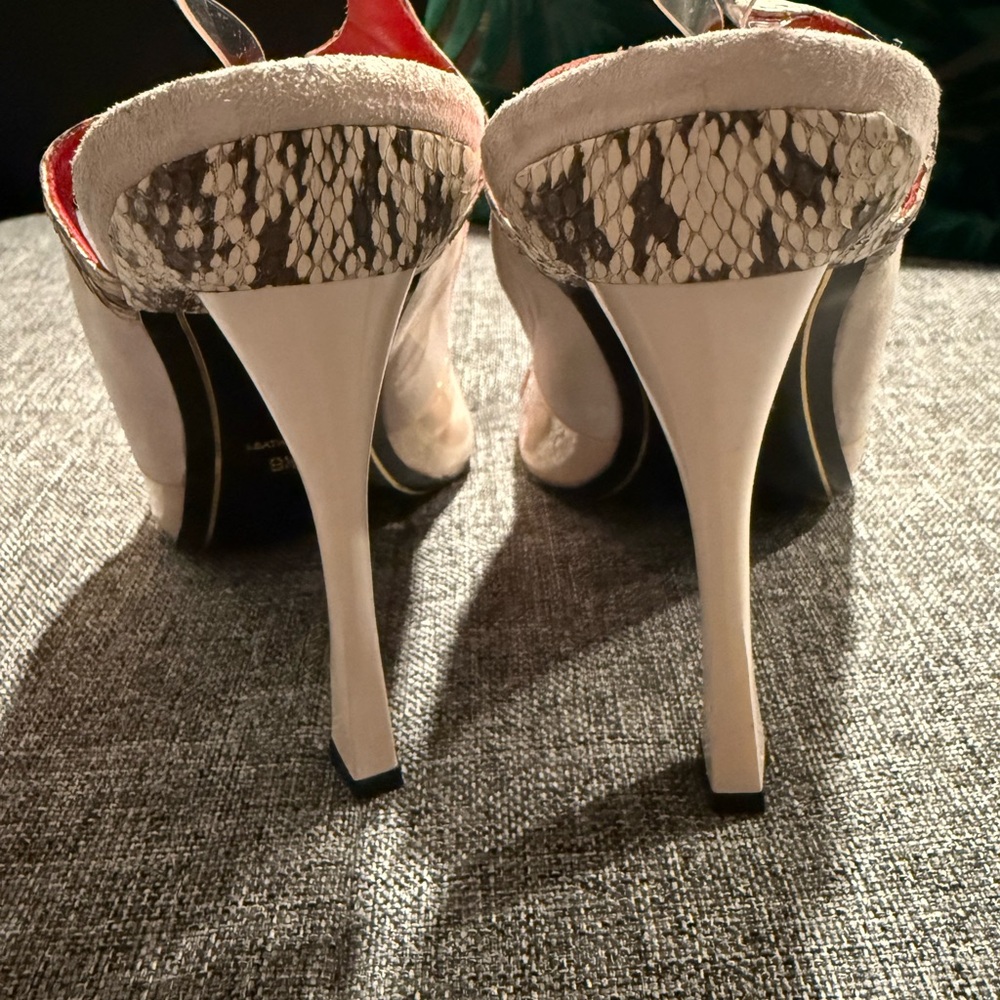 Hard to find Charles Jourdan Paris , sz 9.5 - Picture 2 of 10